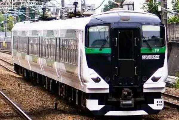 2024年秋、臨時特急「谷川岳もぐら」がE257系で運転！土合駅の30分停車で周辺観光を楽しもう