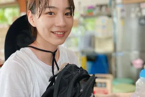 女優ののん、高尾山登山後の爽やかショットが話題に