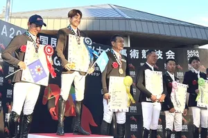 小牧加矢太騎手、佐賀国スポ馬術競技で見事優勝！「ダービー」制覇の安堵と喜び