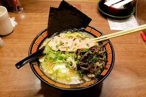 A Cultural Stroll Through Hakata: Japanese Greetings and the Allure of Hakata Ramen