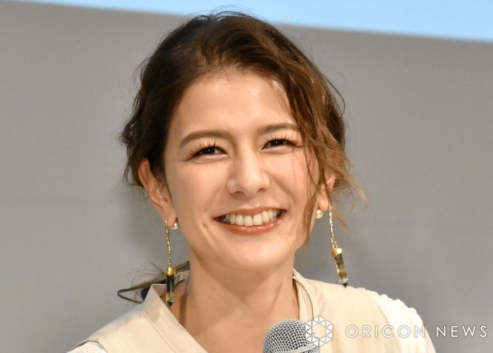 スザンヌ、制服姿で「呼び出し先生タナカ」に出演！37歳とは思えない美しさにファン歓喜