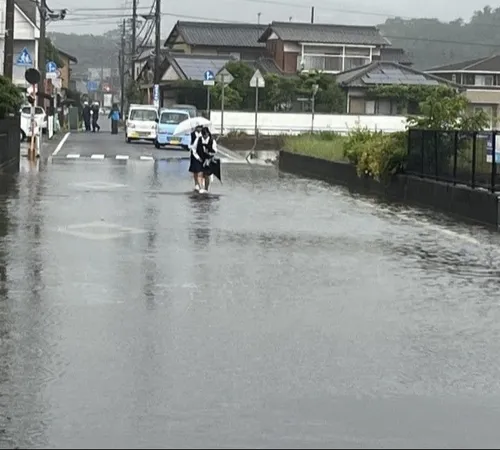 Urgent Travel and Safety Advisory: Record Heavy Rain and Evacuation Guidelines for Shikoku and Honshu