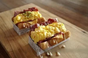 Egg Bacon Toast: An Extraordinary Culinary Adventure