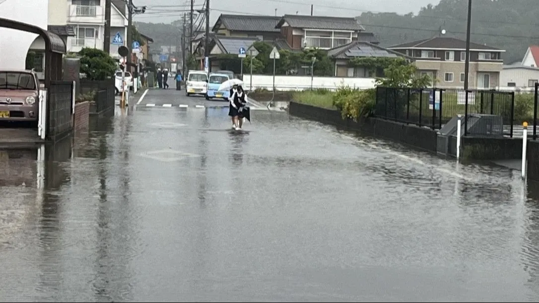 Urgent Travel and Safety Advisory: Record Heavy Rain and Evacuation Guidelines for Shikoku and Honshu