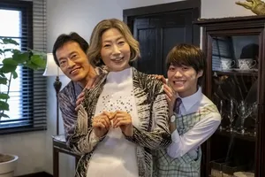 9年ぶりに『民王R』続編！遠藤憲一、峯村リエ、大橋和也の3ショットと場面写真が解禁