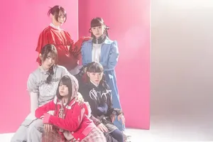 Adoプロデュースの新アイドル「ファントムシータ」、秋冬コレクションブランド「cos to me」モデルに抜擢、GirlsAward 2024 A/Wにも出演