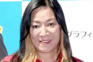 ジャガー横田の長男・大維志、ラム会長のプロレスメイクで大変身！浅草を楽しむ姿が話題