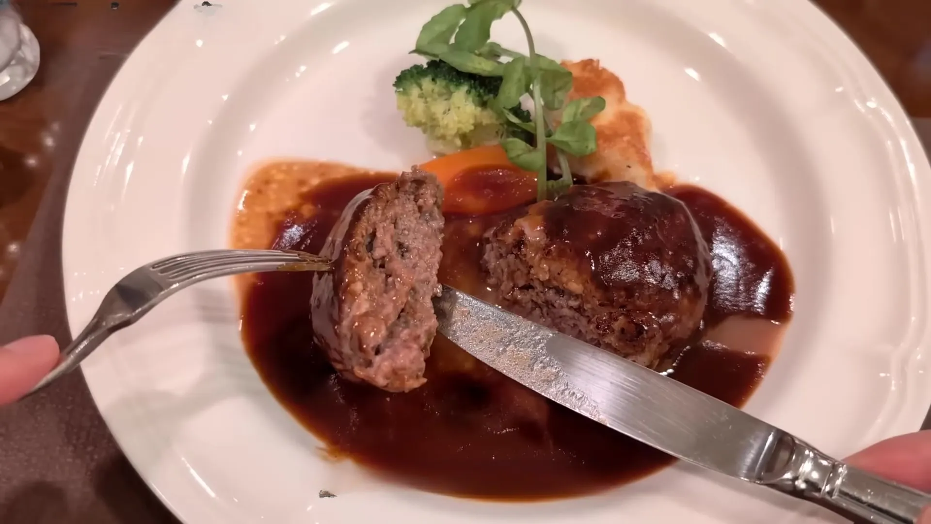 Ochanomizu Ogawaken: A Century-Old Western Restaurant with a Rich History