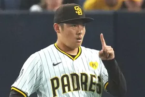 松井裕樹、ナ・リーグ地区シリーズで初のポストシーズン登板　無失点で奮闘