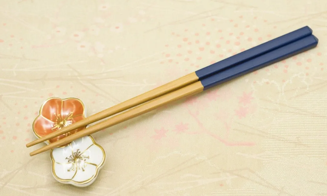 The Intricate Role of Chopsticks in Japanese Culture: A Symbol of Tradition and Spirituality