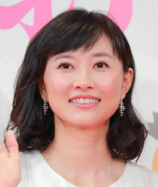 菊川怜、46歳で３児の母に！イメチェンショートヘアで美しさ再認識