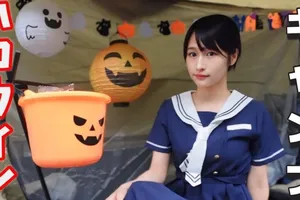 キャンプ女子YouTuber mii、セーラー服でハロウィンキャンプを満喫　視聴者から称賛の声