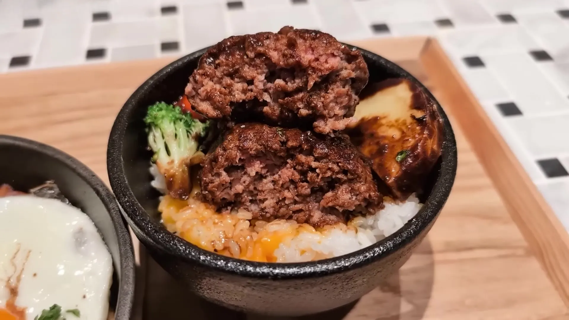 Ginza Rantei: A Meaty Extravaganza of Matsusaka Beef