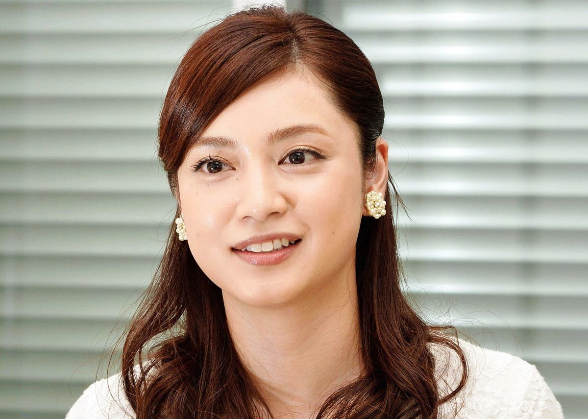 女優・平愛梨、4児の母でありながら変わらぬ美しさで話題