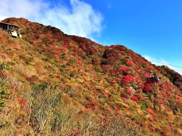 スニーカーで红葉を楽しむ！長崎・妙見岳【絶景ハイキング｜10月下旬～11月中旬】