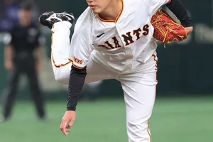 巨人3年目右腕・赤星、痛恨の暴投で決勝点許す　悔しさにじむ阿部監督