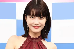 グラビアアイドル岸明日香、新コーディネートでファンを魅了