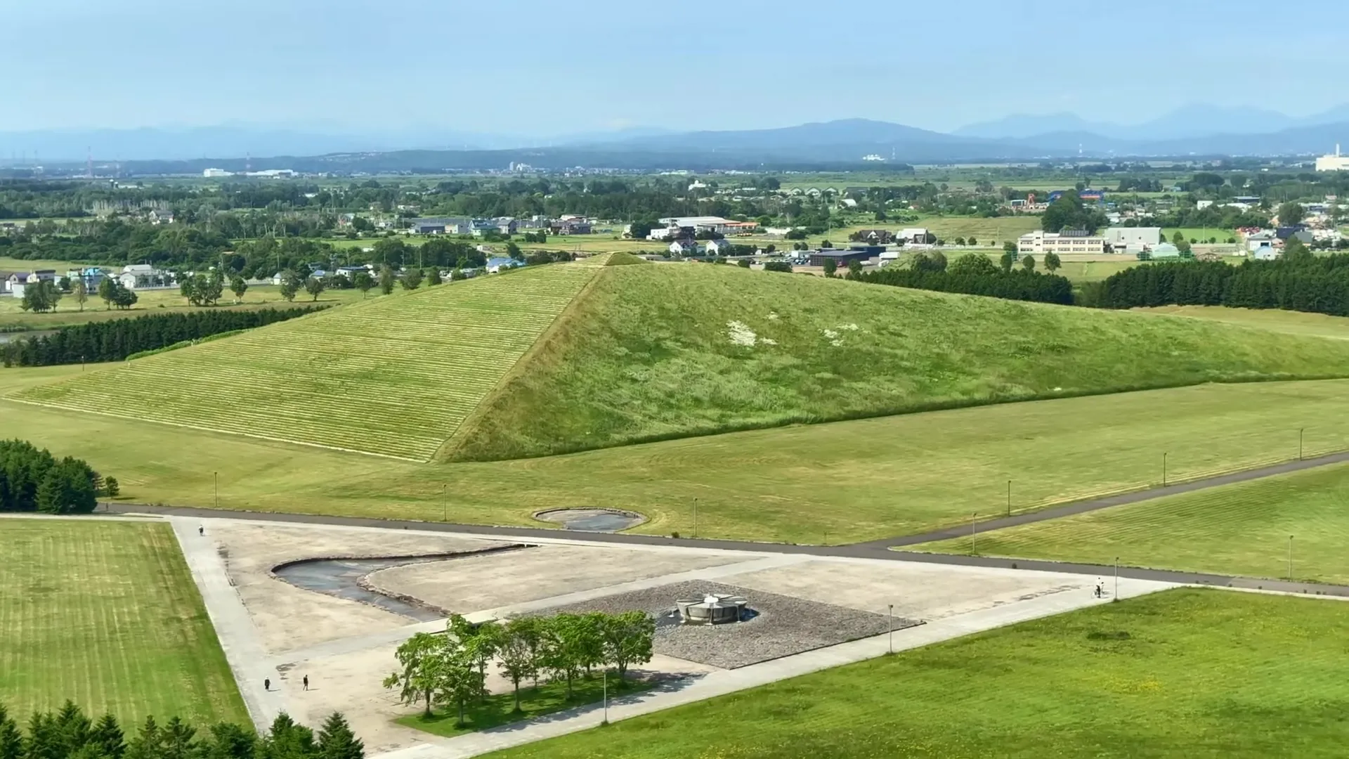 Moerenuma Park: A Sculptural Oasis