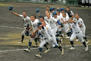 聖光学院、雨の中決勝進出！選抜出場に前進　東北大会準決勝結果