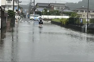 Urgent Travel and Safety Advisory: Record Heavy Rain and Evacuation Guidelines for Shikoku and Honshu