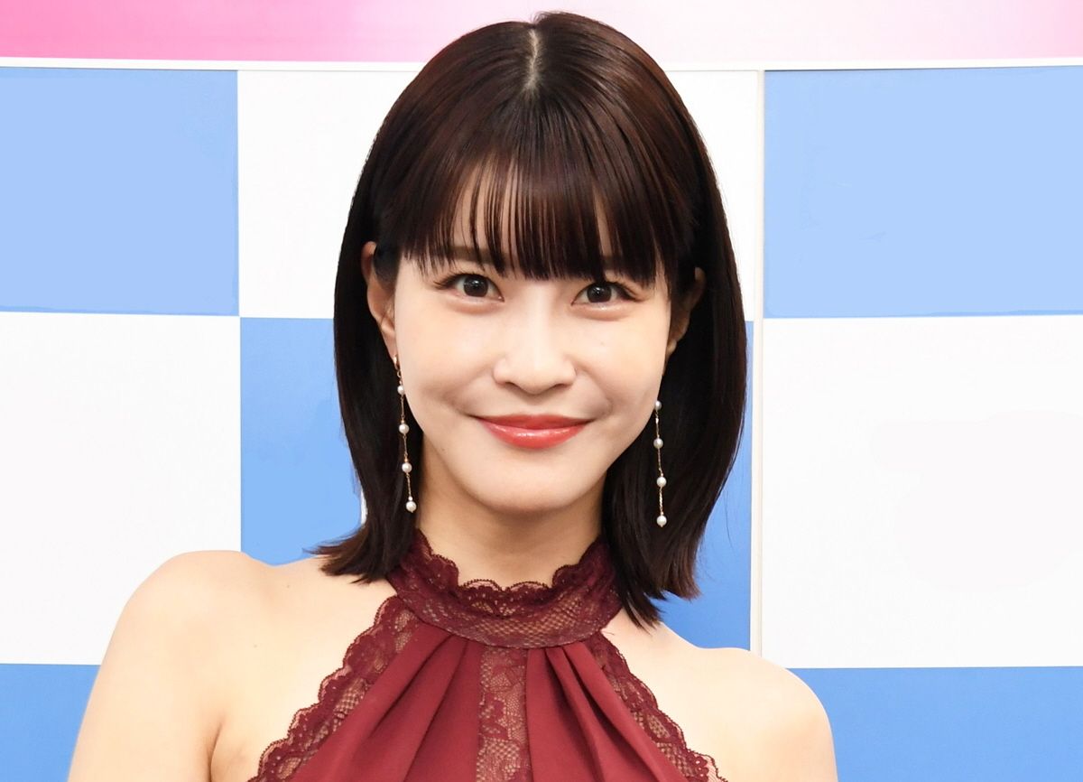 グラビアアイドル岸明日香、新コーディネートでファンを魅了