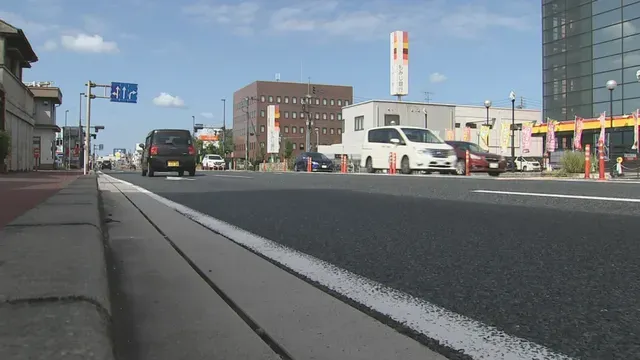 福山市で歩行者が乗用車にはねられ死亡、早朝の安全運転と歩行者対策が問われる