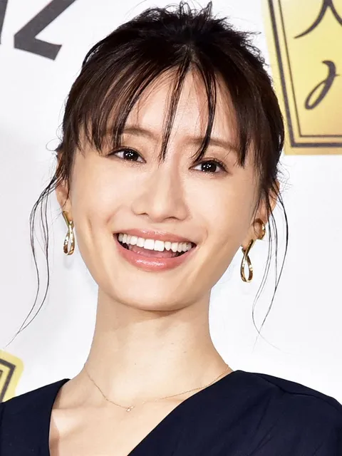 40歳・松本まりか、新ボブヘアで「天才的に可愛い」ファンの反響