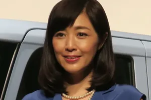 菊池桃子、40周年記念出演でフリーアナとジャーナリストを魅了「正視できない」