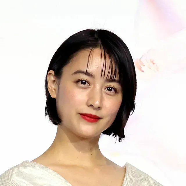 山本美月、ドラマ撮影中の事故で療養中：早期回復を願う声