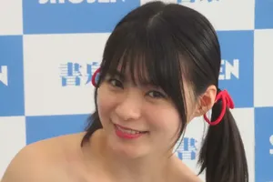 グラビアアイドル星名美津紀、ベトナムの秘境フーコック島で撮影した2025年カレンダー発売