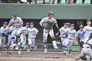 平塚学園、延長10回のサヨナラ犠飛で慶応を下し、神奈川県秋季高校野球4強入り