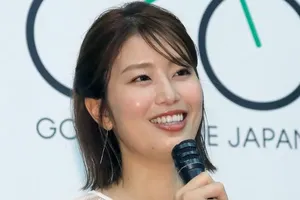 稲村亜美、インスタグラムで173センチのダイナマイトボディーを披露！海辺でのリラックスショットが話題