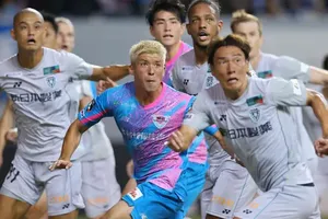 J1リーグ第32節：サガン鳥栖とアビスパ福岡、0-0の引き分けで残留争いと上位進出の機会を逃す