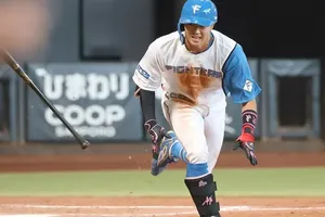 日本ハム細川凌平、パ・リーグ24回戦ソフトバンク戦で活躍、中犠飛で同点に追いつく